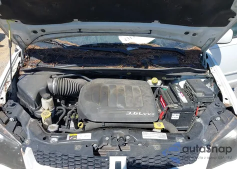 2016 Dodge Grand Caravan R/T z USA, uszkodzony, nr VIN 2C4RDGEGXGR220367